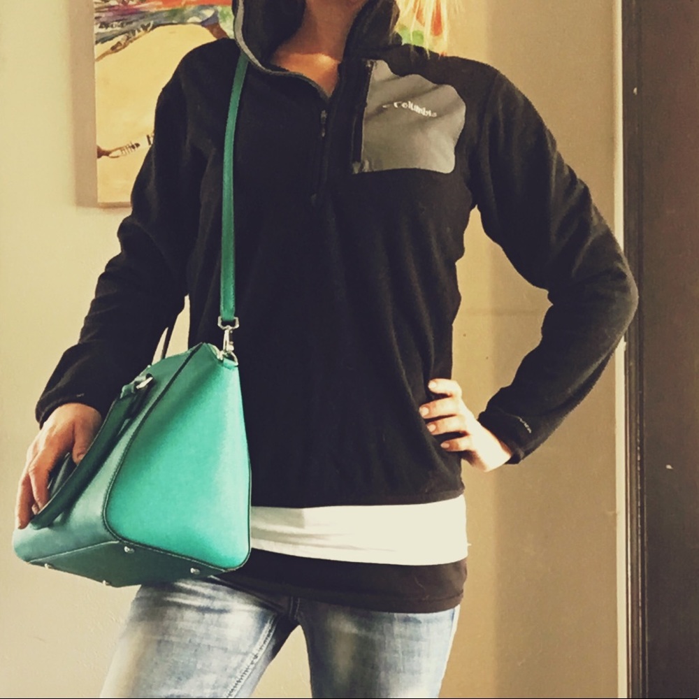 CALVIN KLEIN TURQUOISE PURSE - Picture 8 of 8